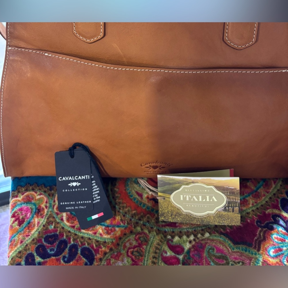 This CAVALCANTI Extra-Large Leather Tote